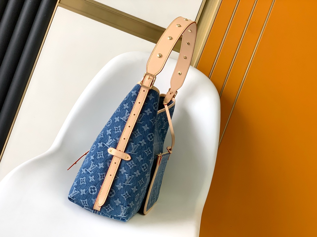 Louis Vuitton Shopping Bags